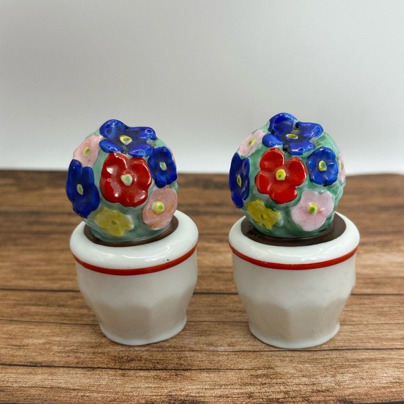 Other - Vintage Porcelain Flower Pot Salt & Pepper Shakers made in Czechoslovakia